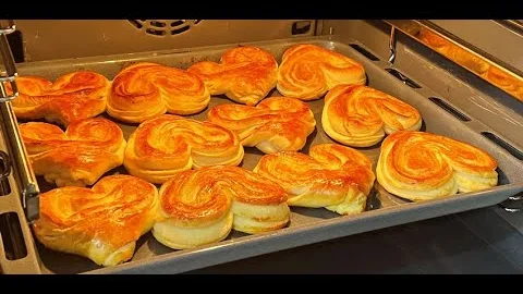 Сахарные дрожжевые плюшки