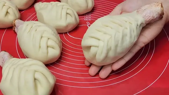 Запеченная куриная голень в тесте
