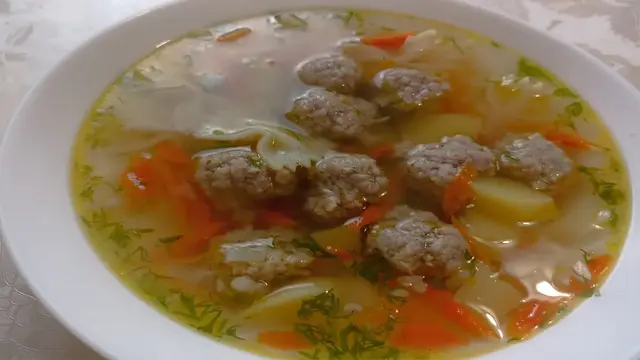 Вкусный и быстрый суп с фрикадельками