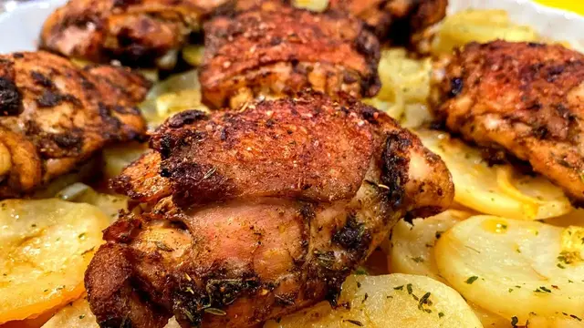 Курица с картошкой в духовке 