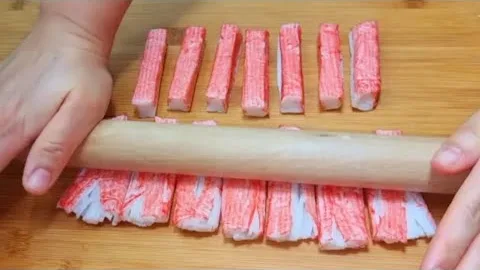 Очень вкусный салат из крабовых палочек