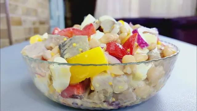 Салат из сельди и фасоли