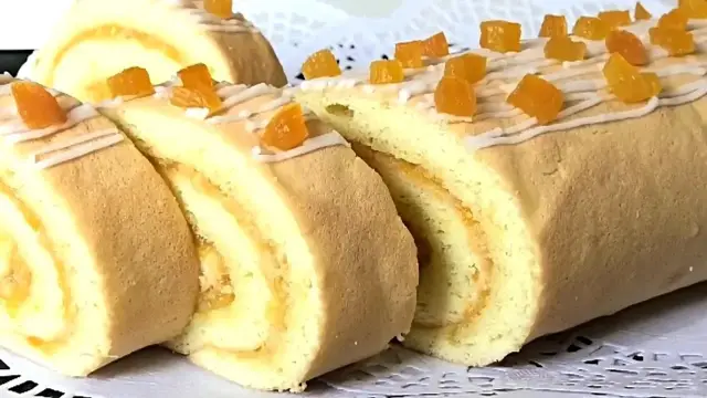 Бисквитный рулет с лимоном и курагой