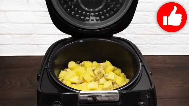 Картошка с грибами в мультиварке
