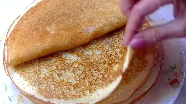 Ажурные, пористые блинчики на кефире