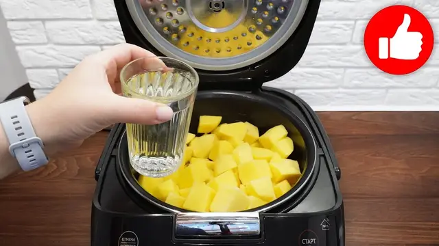 Картошка с ребрышками в мультиварке