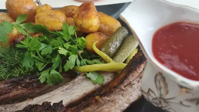 Вкусная свинина с грузинским акцентом