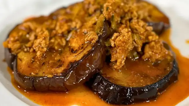 Рецепт из баклажанов с фаршем на сковороде