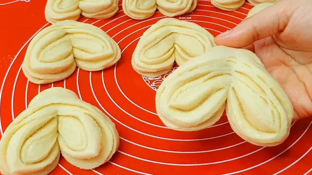 Сдобные булочки к чаю 