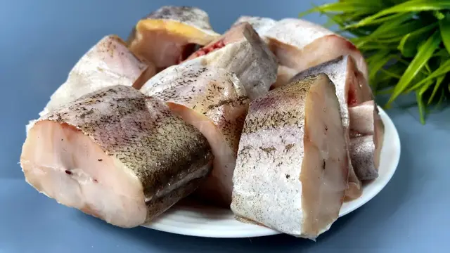 Хрустящий минтай на сковородке