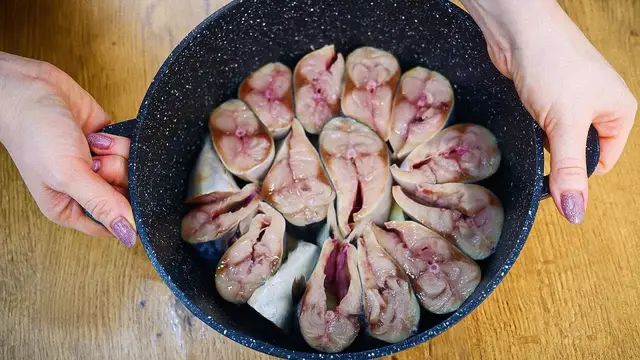 Скумбрия в маринаде на праздничный стол