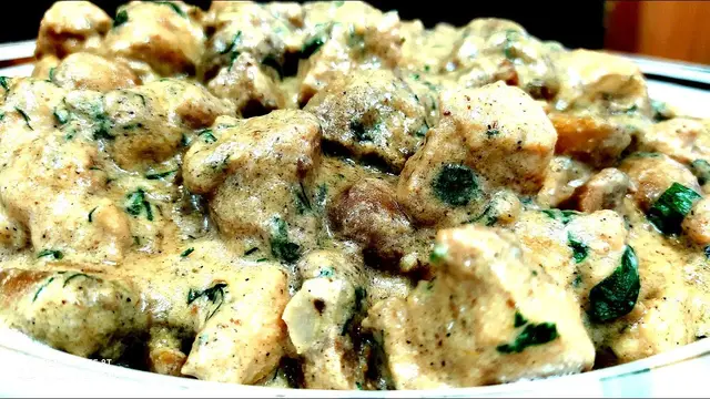Куриное филе с грибами в казане на костре