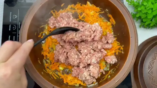 Тушёная капуста с фаршем 