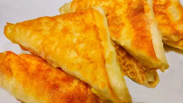 Вкусный завтрак из лаваша
