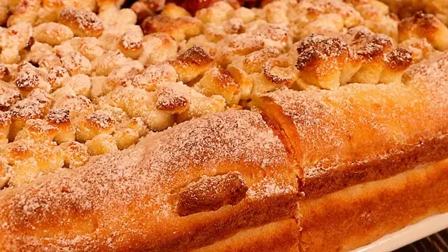 Простой и нежный пирог из творожного теста
