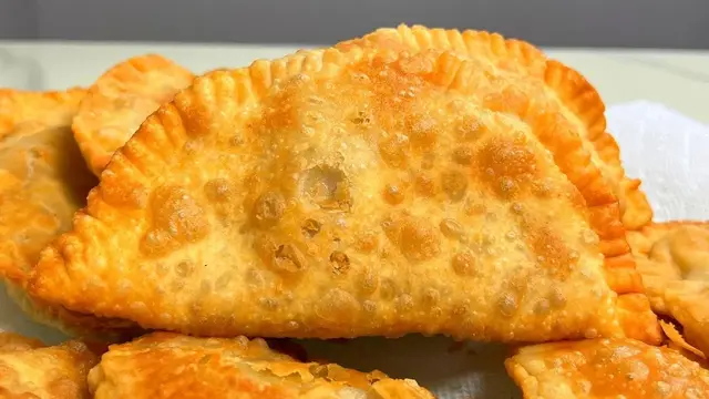 Простые и вкусные чебуреки