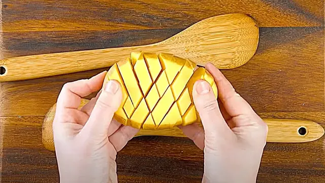 Печеный картофель в духовке с разными начинками