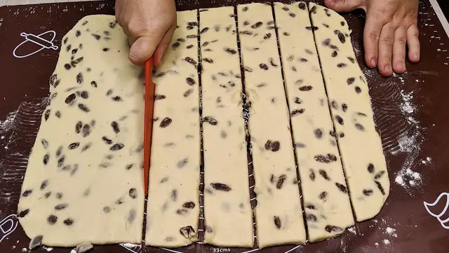 Творожное печенье с изюмом