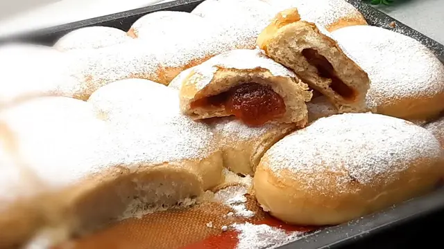 Воздушные пирожки с повидлом 