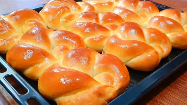 Мягкие, пышные булочки с начинкой