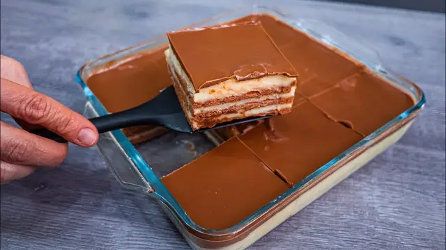Быстрый шоколадный десерт к чаю без выпечки 