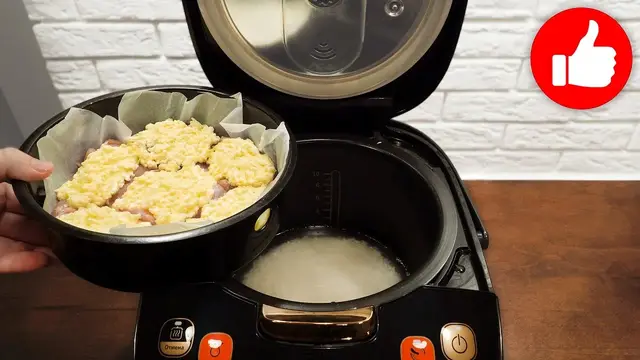 Шикарная курица с гарниром на ужин в мультиварке