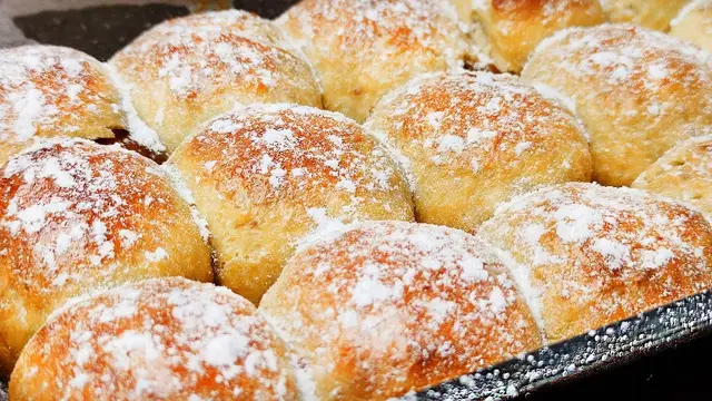 Пирожки с яблочным джемом