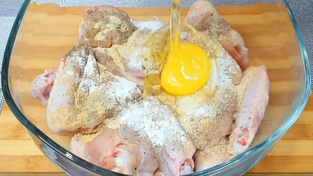 Вкусные жареные куриные крылья