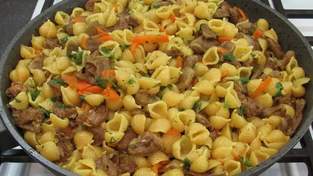 Макароны на сковороде без варки