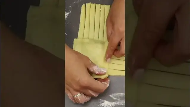 Вкусные булочки с яблоками