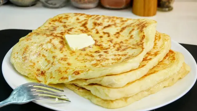 Домашние хачапури с сыром на сковородке