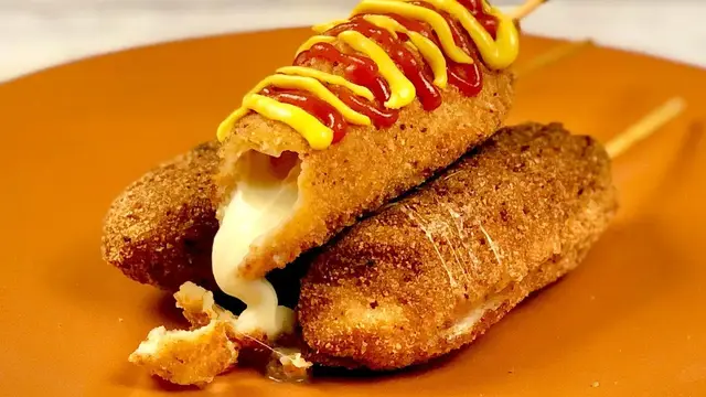 Вкуснейший сырный Корн Дог (сосиска в тесте)
