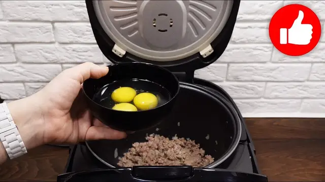 Полезный и вкусный омлет в мультиварке на завтрак или ужин