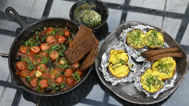 Запеченный картофель с топпингом из копченого сала