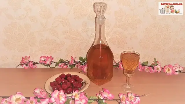 Слабоалкогольный напиток из шиповника