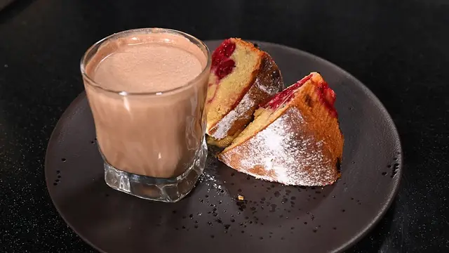 Франжипан с вишней