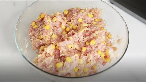 Домашние котлеты с кукурузой