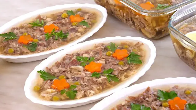 Прозрачный домашний холодец 