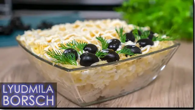 Праздничный салат с мясом и ананасами 