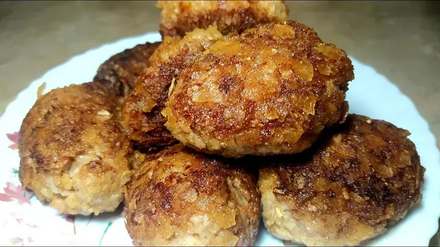 Сочные котлеты с хрустящей корочкой