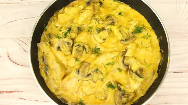 Курица с грибами в сливочном соусе к праздничному столу