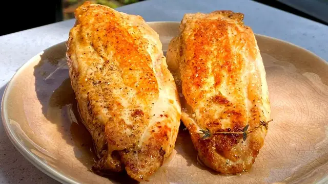 Сочная куриная грудка на сковороде