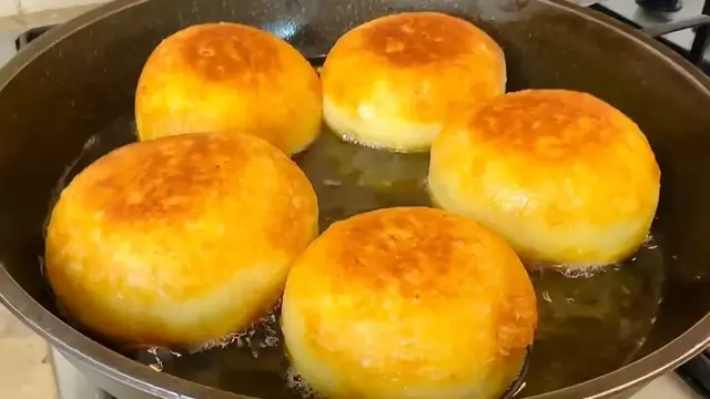 Жареные пончики с картошкой