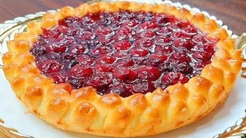 Пирог с вишней в духовке