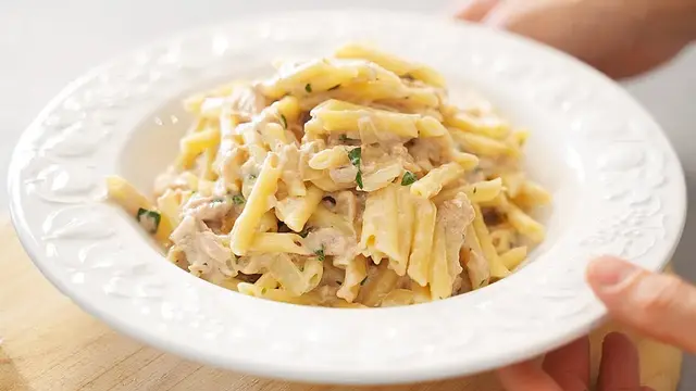 Макароны с тунцом в сливочном соусе