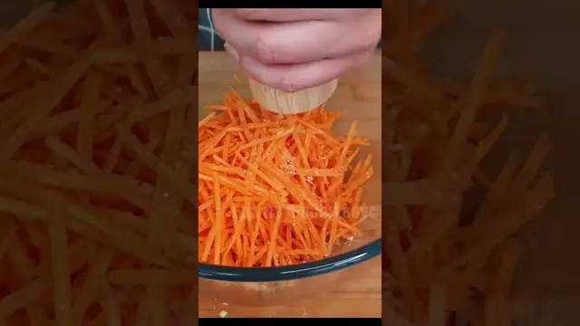 Салат из огурцов