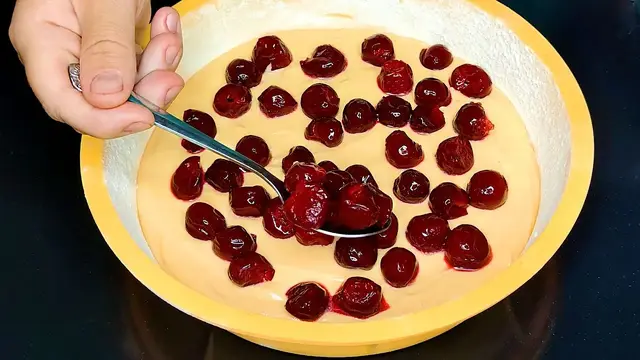 Вкусный пирог с вишней