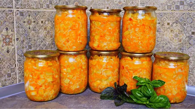 Салат на зиму из кабачков и риса