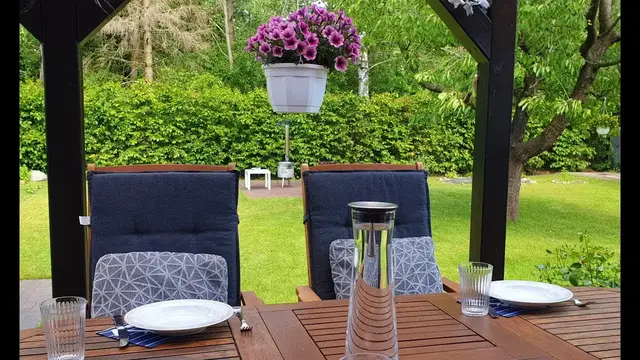 Летний салат из кольраби и майской репки