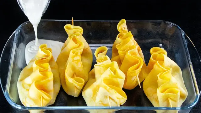 Блины с курицей и грибами, в сливочном соусе